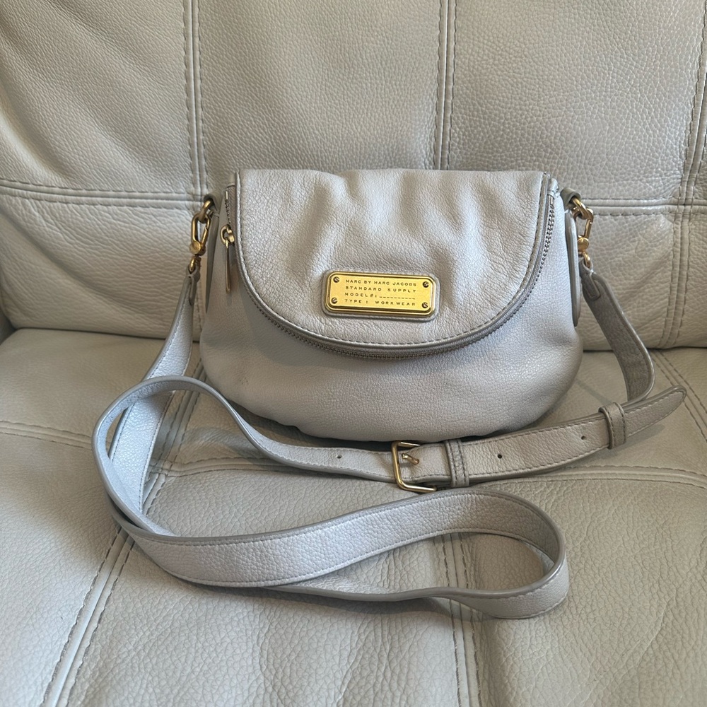 Marc By Marc Jacobs Mini Q Natasha Taupe Pebble Leather Crossbody Bag Purse